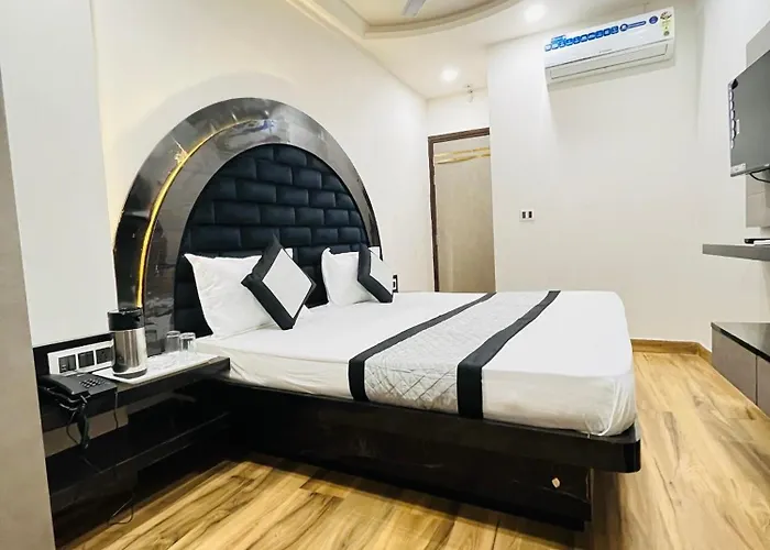 Hotel Red Stone Inn Walkable From New Delhi Railway Station